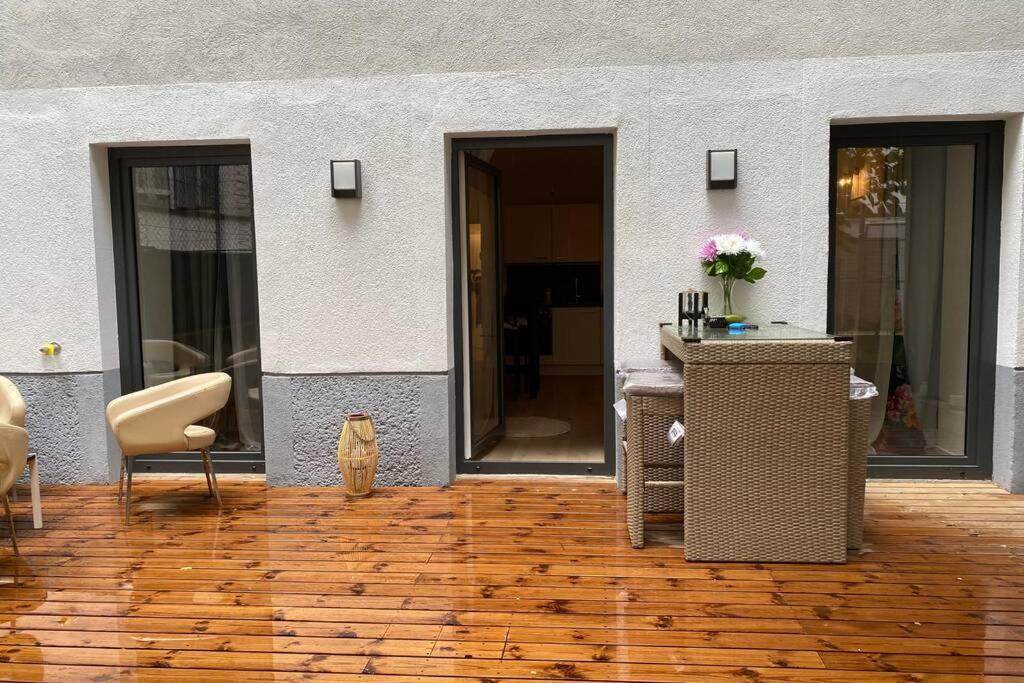 Atelier - Apartment With Garden Вена Экстерьер фото